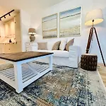 Azure - Playa Baltis Daire
